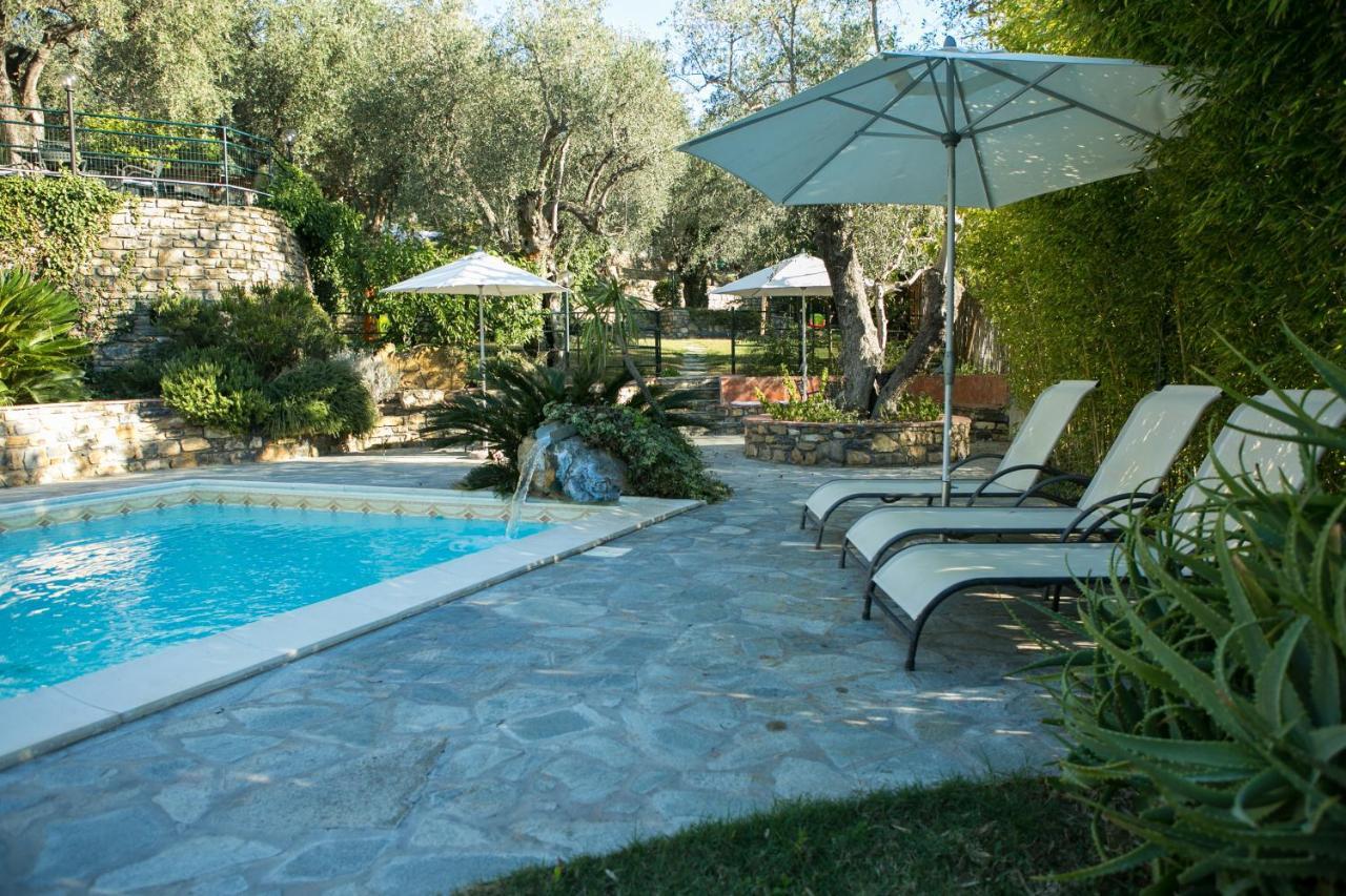Hotel Le Raganelle Oneglia Exterior foto